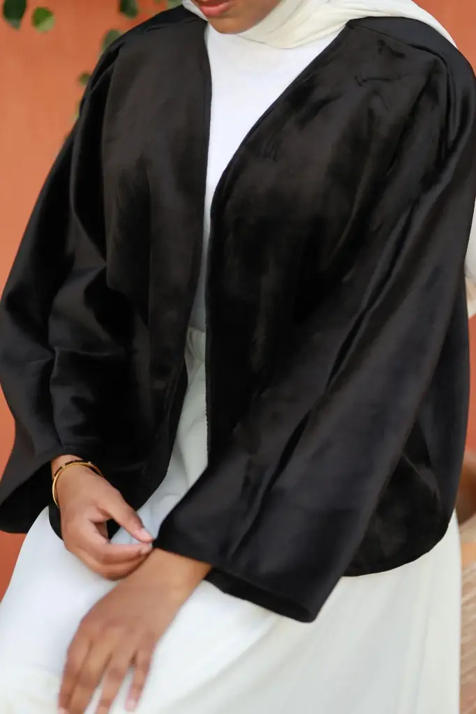 black cardigan    (S)